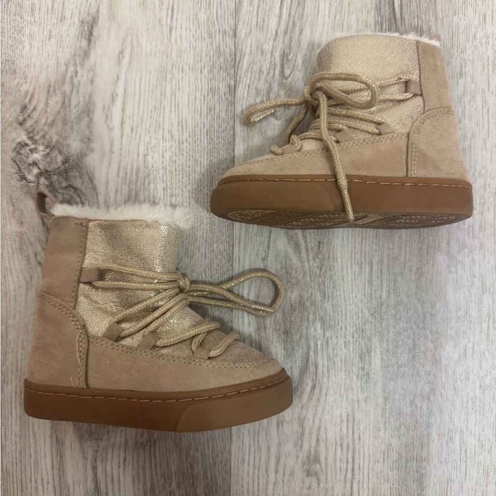 Gymboree Cozy Cream Fur-Lined Boots